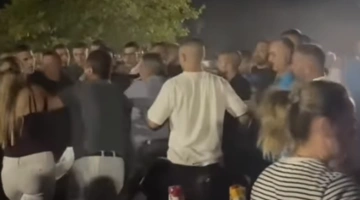  Kαυγάς σε πανηγύρι