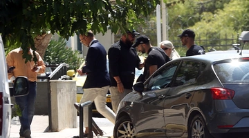 Γιατροί - Μαζωνάκης