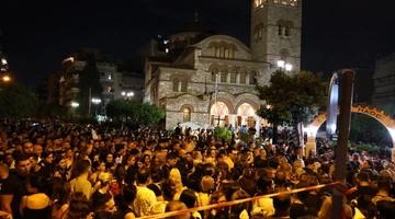 λαϊκό προσκύνημα στη Νίκαια