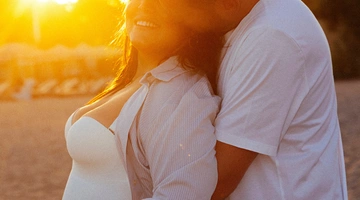 Η Δανάη Μπάρκα ανακοίνωσε την εγκυμοσύνη της