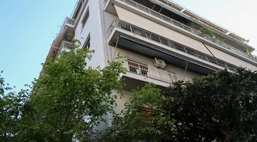 Το σπίτι όπου εντοπίστηκε το νεκρό βρέφος στην Κυψέλη