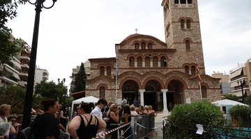 ΛΑΙΚΗ ΑΓΡΥΠΝΙΑ ΓΙΑ ΤΗ ΣΟΡΟ ΤΟΥ ΤΡΑΓΟΥΔΙΣΤΗ ΓΙΩΡΓΟΥ ΜΑΖΩΝΑΚΗ